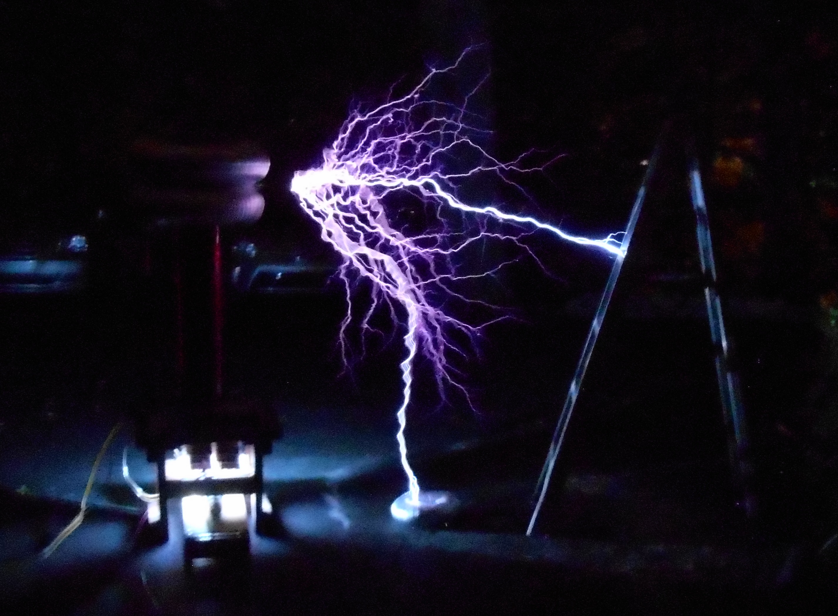 Tesla Coils: high voltage resonant transformers